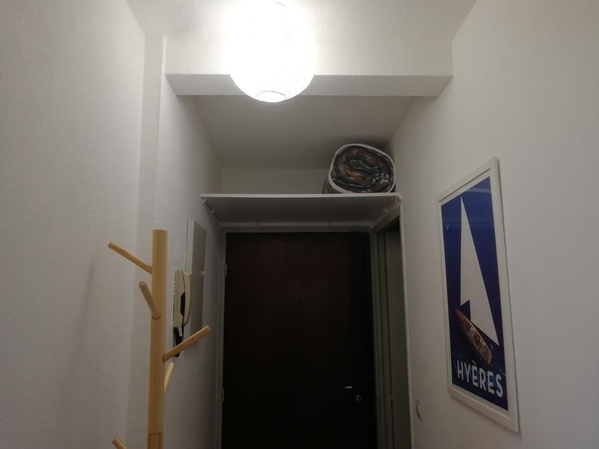 Studio Climatise Dans Residence Avec Piscine Et Tennis Hyères Exterior foto