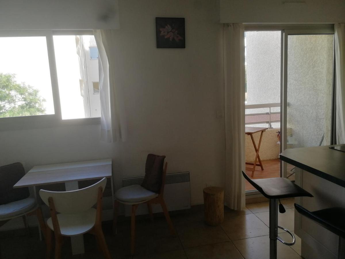 Studio Climatise Dans Residence Avec Piscine Et Tennis Hyères Exterior foto