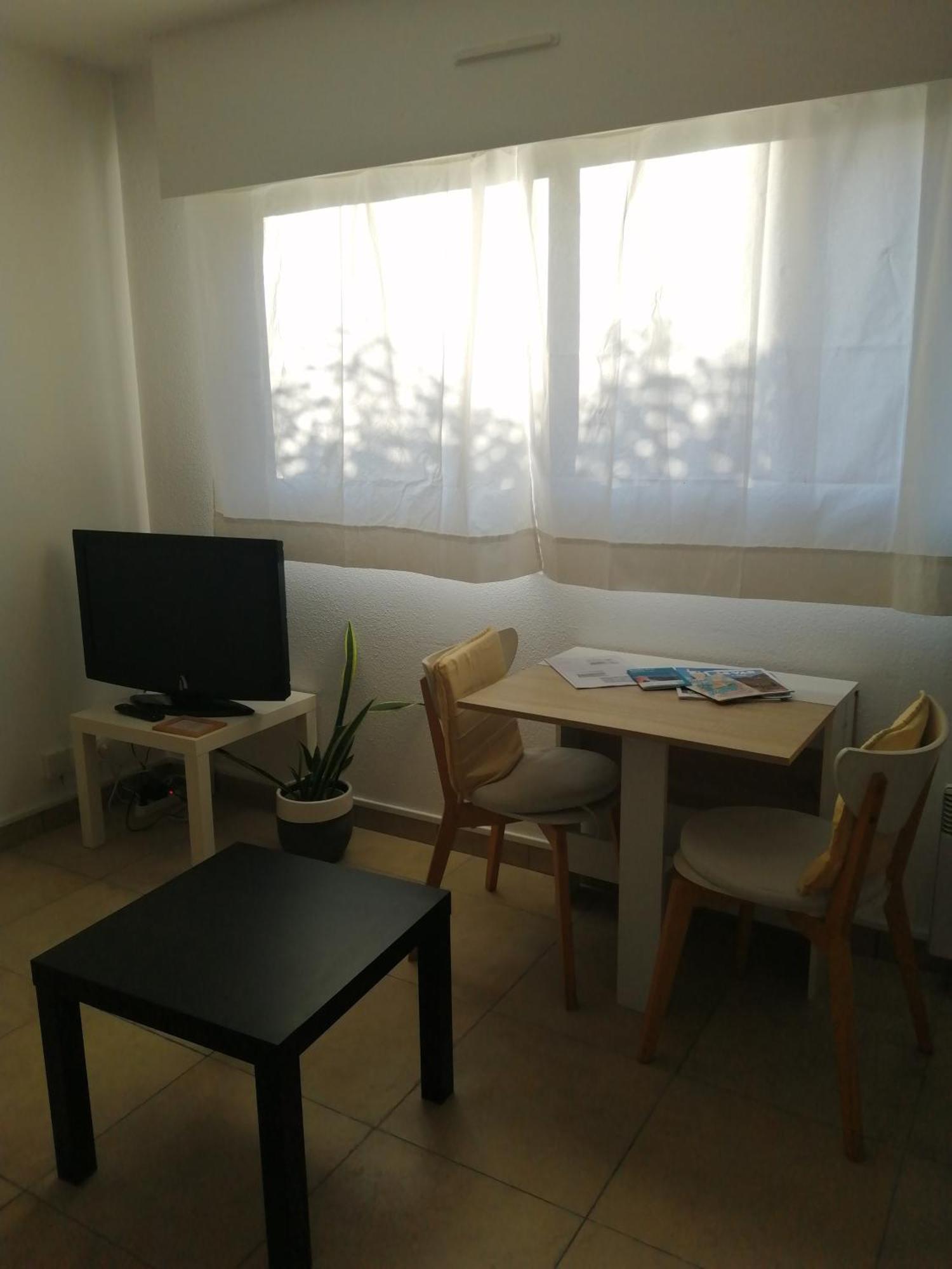Studio Climatise Dans Residence Avec Piscine Et Tennis Hyères Exterior foto