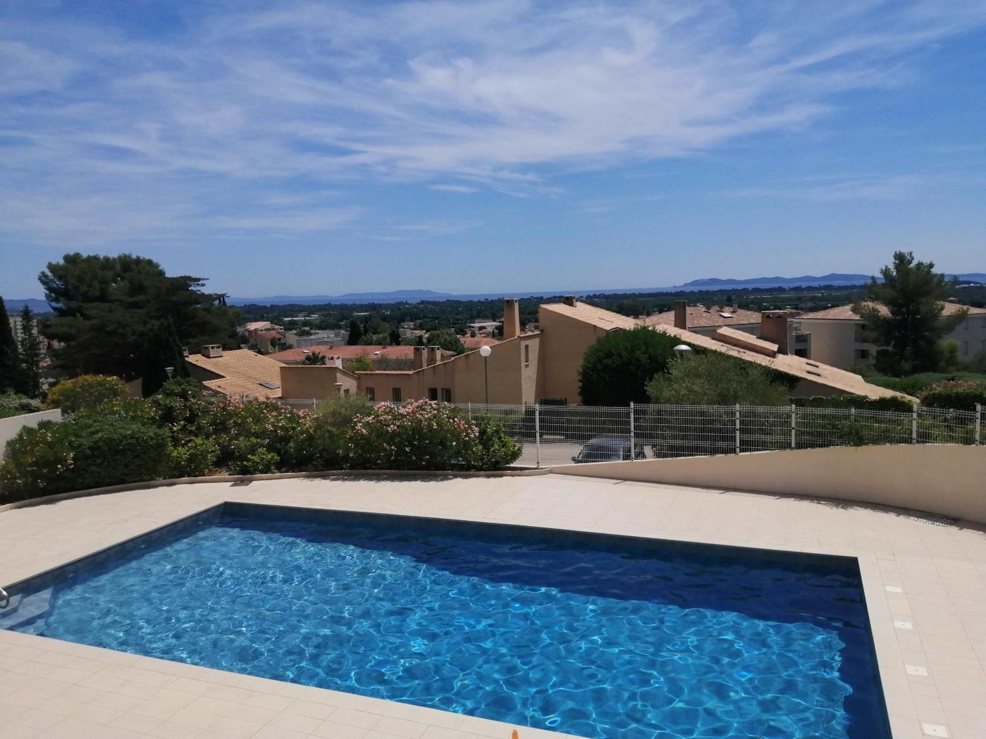 Studio Climatise Dans Residence Avec Piscine Et Tennis Hyères Exterior foto